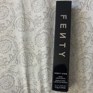 Fenty Beauty Velvet Liquid Lipstick - riri - rose mauve nude